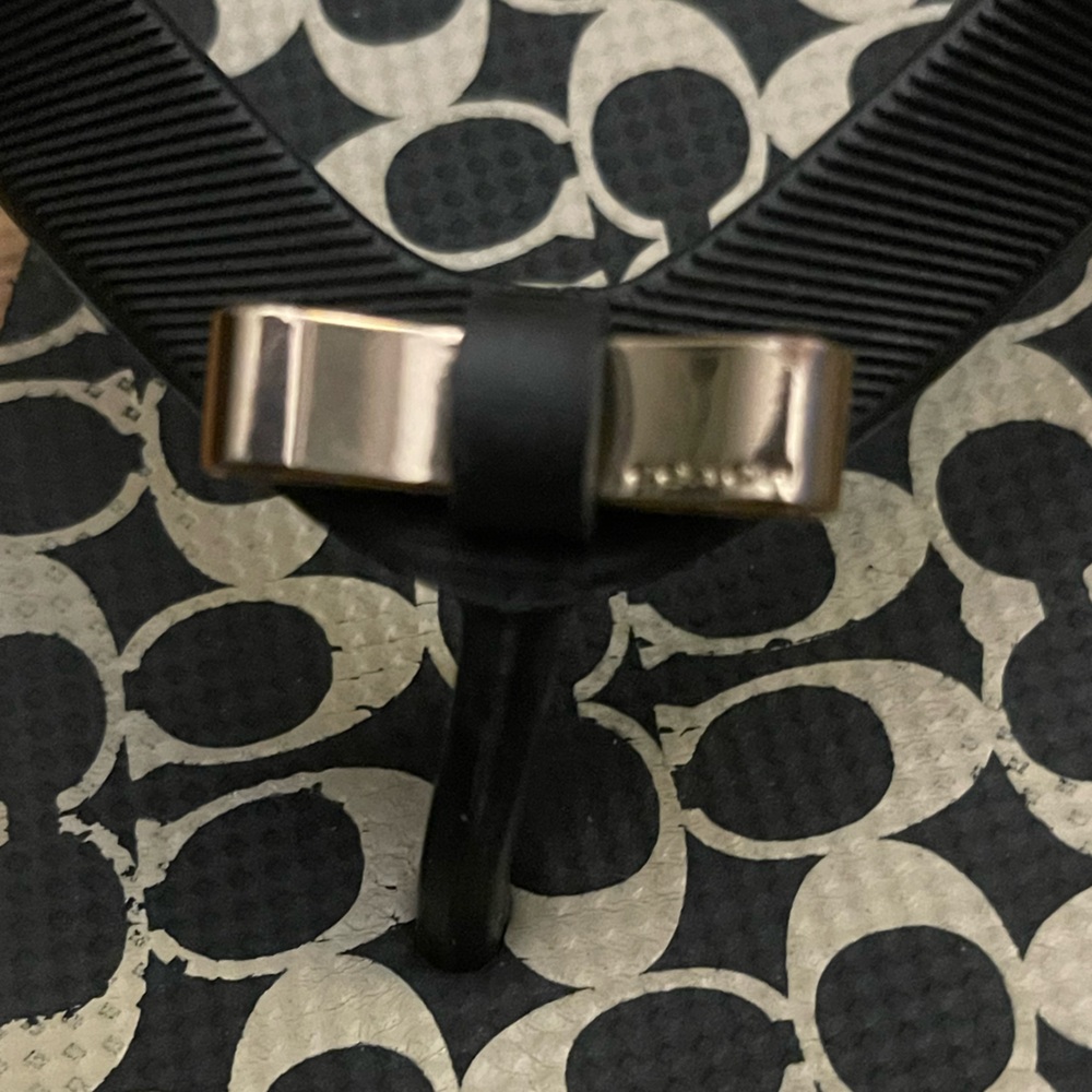 Coach Women’s  Amel monogrammed flip flops. - Picture 6 of 7